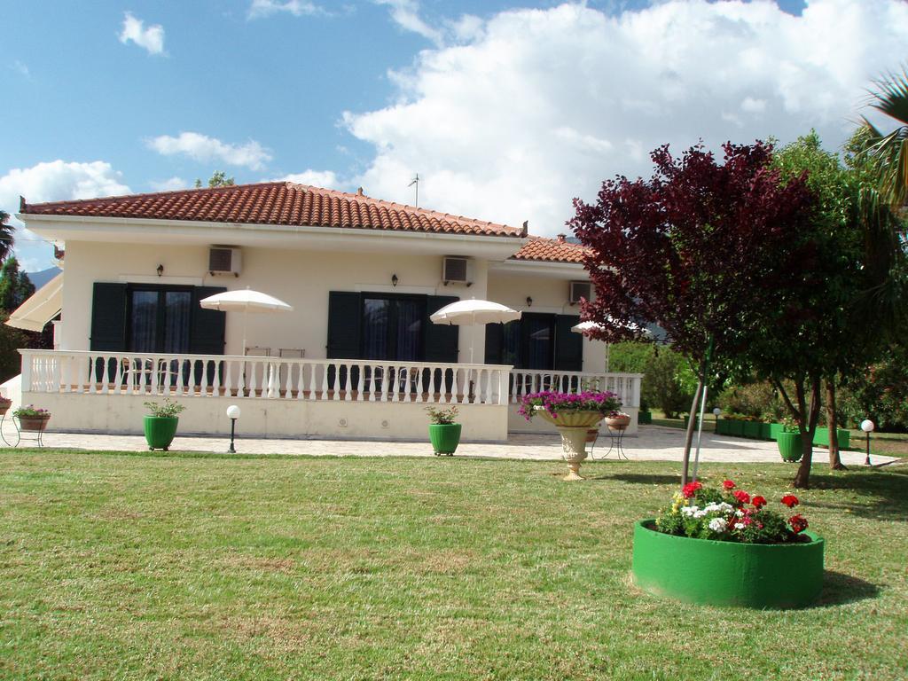 Finikes Studios Kefalonia Sami  Exteriör bild