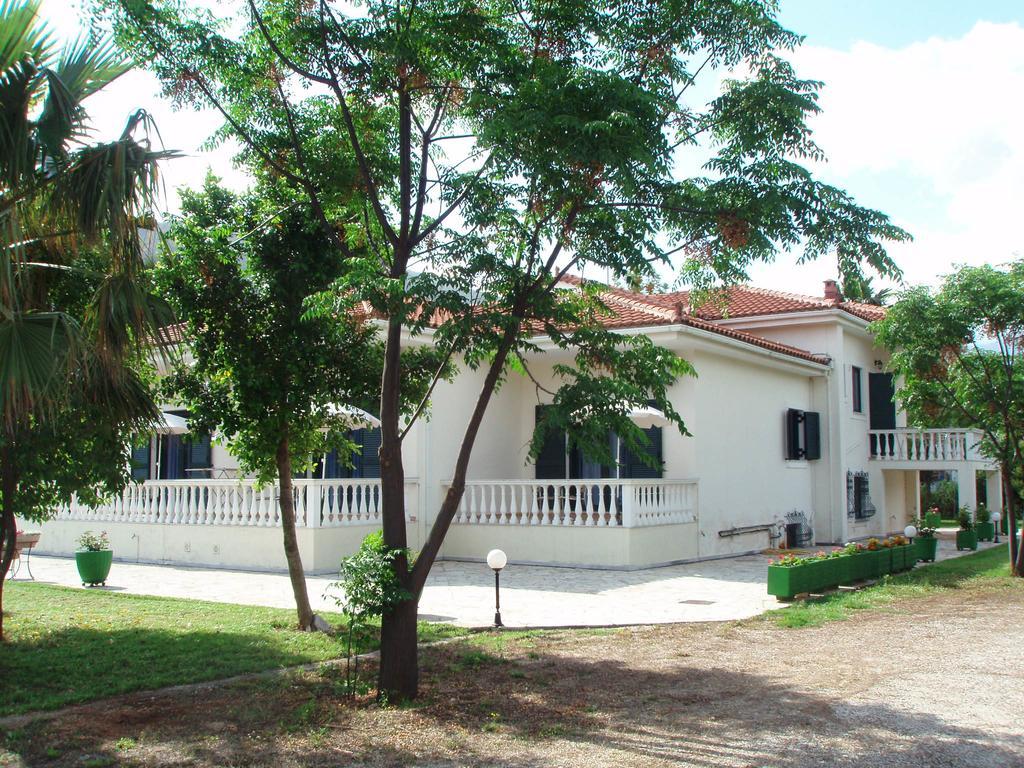 Finikes Studios Kefalonia Sami  Exteriör bild